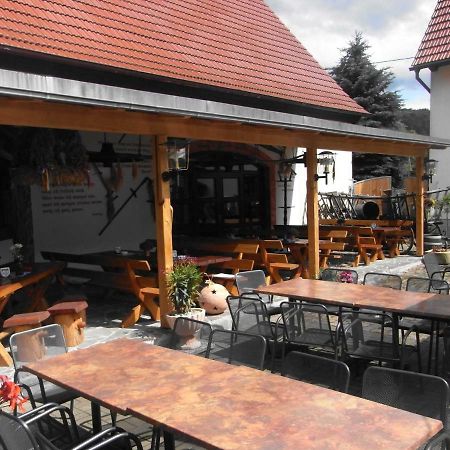 Restaurant & Pension "Bauernhof Zum Silberbergwerk" Limabach - Oberfrohna Exteriör bild